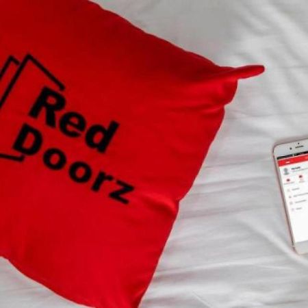 Reddoorz @ Wiyung 3 Surabaya Exterior photo